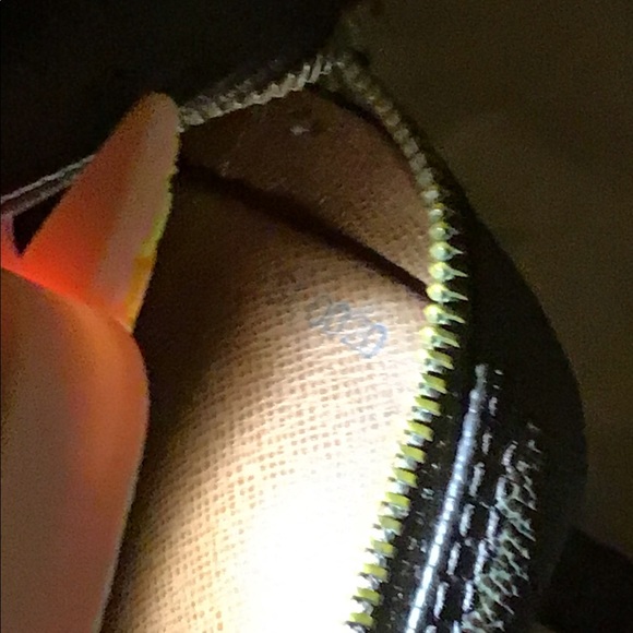 Auth Louis Vuitton Amazon Crossbody - Picture 8 of 8